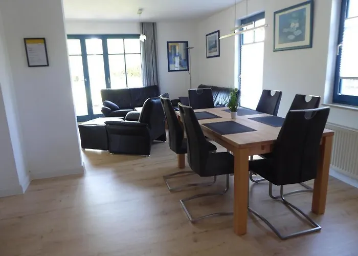 Reetdachhaus In Der Puddeminer Wiek Puddemin